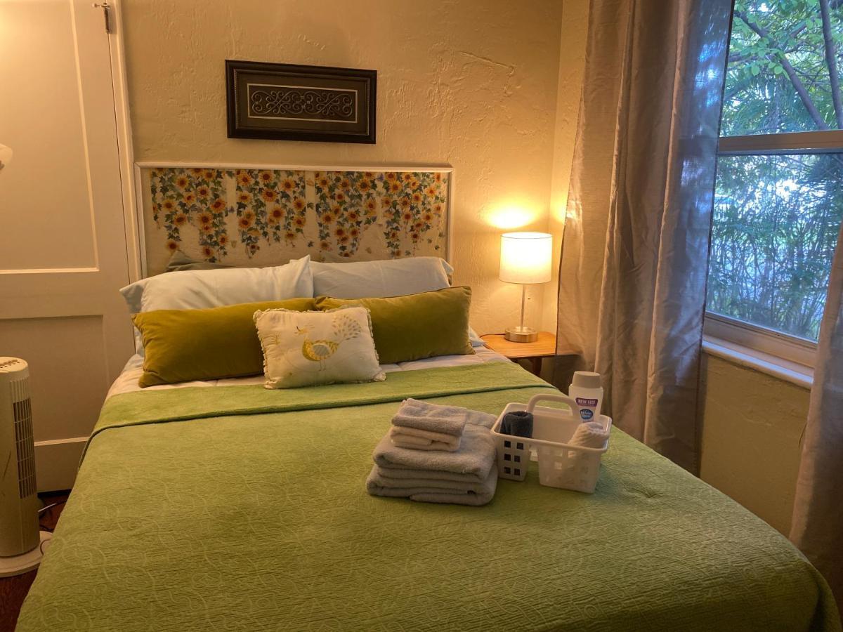 Villa Olivia Guest Rooms Hollywood Extérieur photo